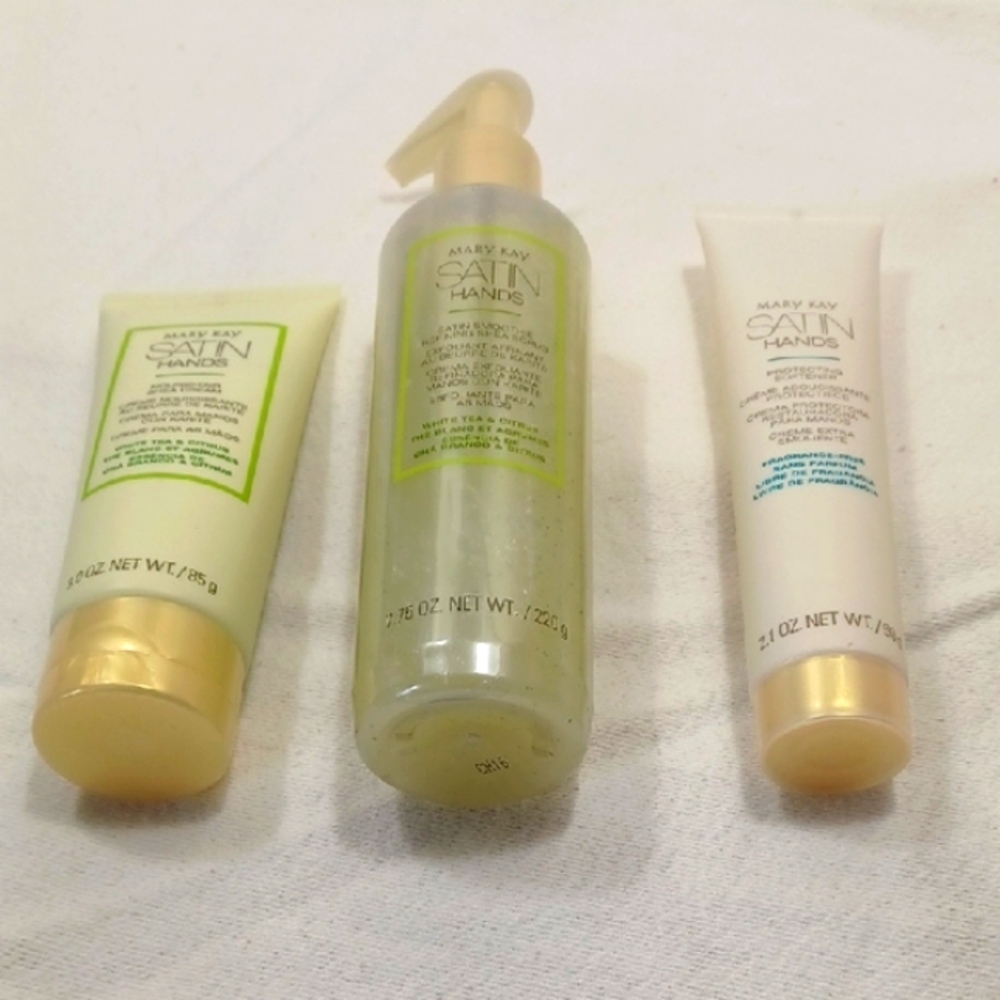 Mary Kay Satin Hands Trio - NWOT